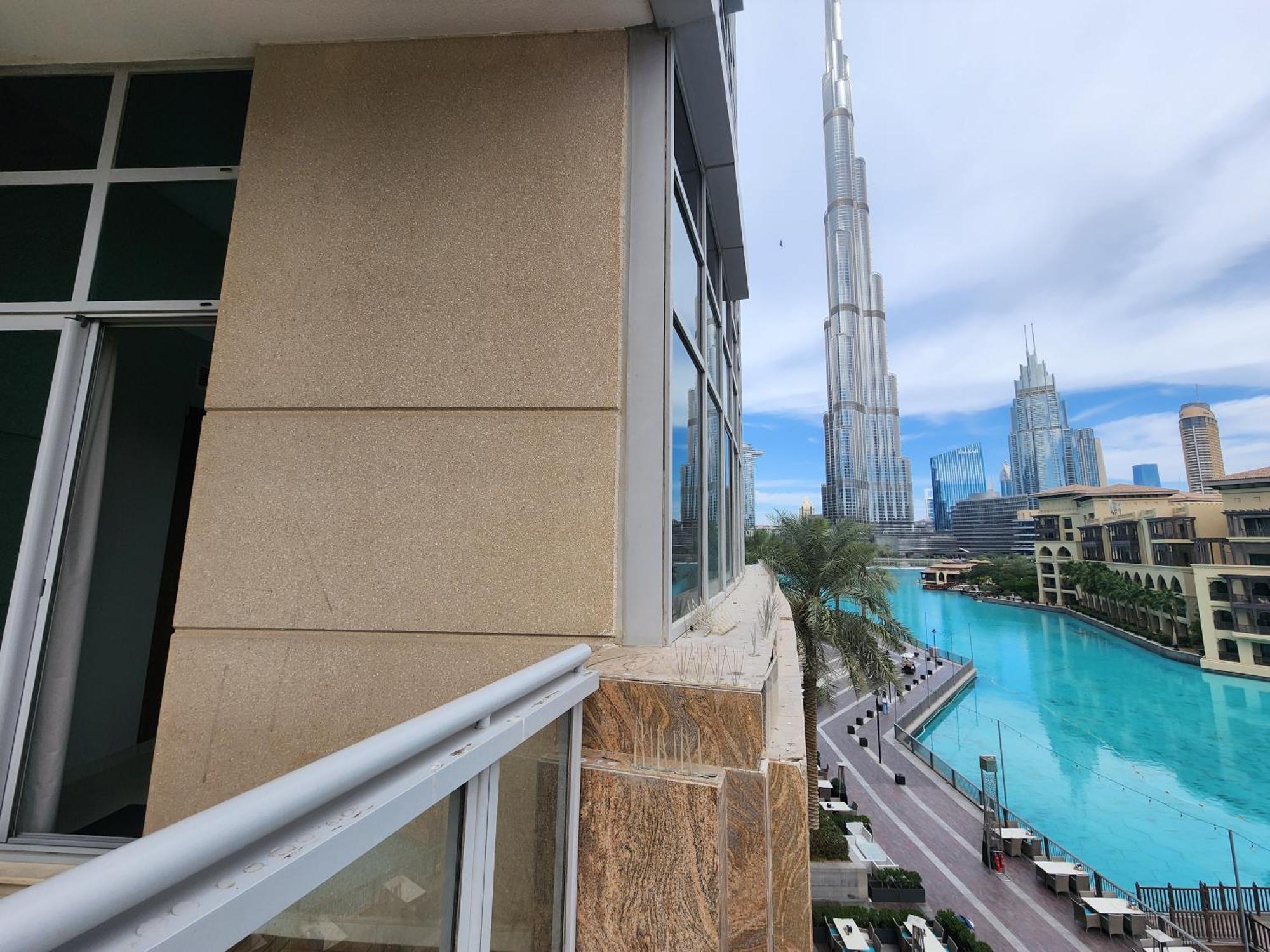 Апартаменти Downtown Oasis, Burj Khalifa Views, Luxury Amenities Дубай Екстер'єр фото