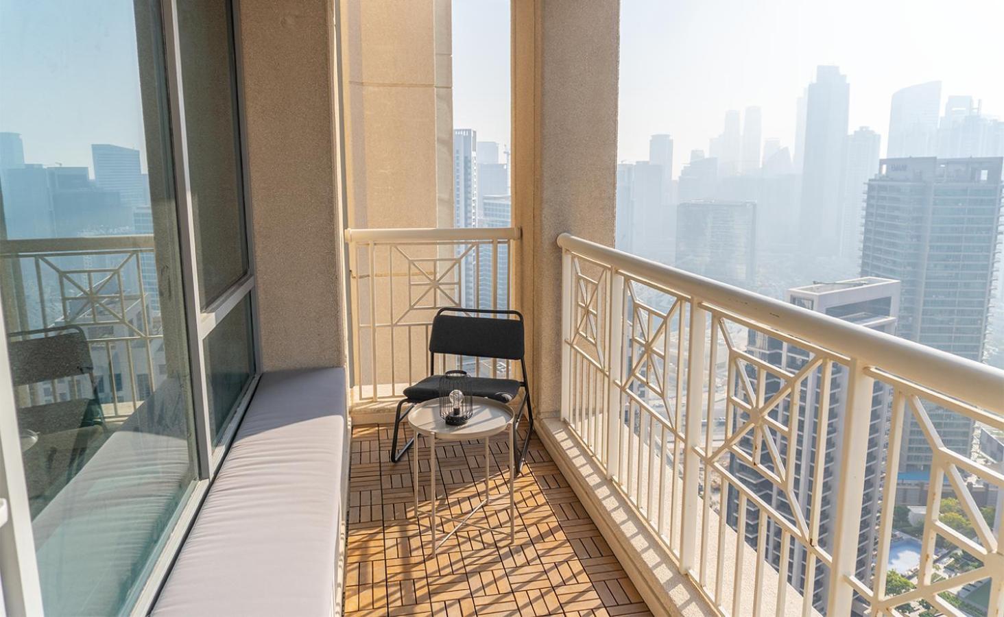 Апартаменти Downtown Oasis, Burj Khalifa Views, Luxury Amenities Дубай Екстер'єр фото