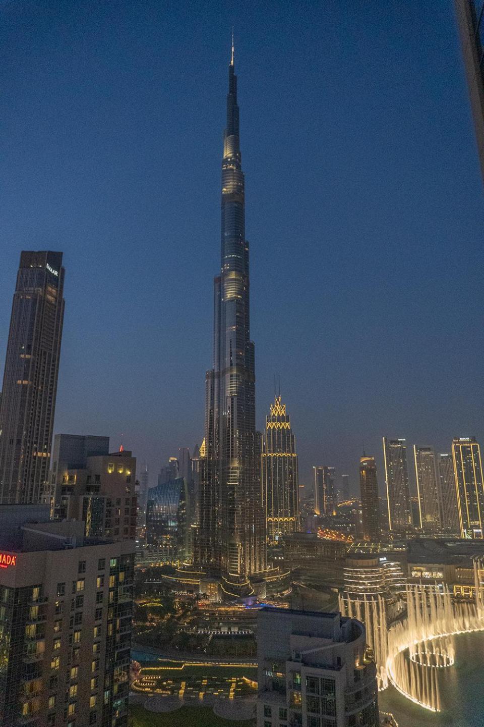 Апартаменти Downtown Oasis, Burj Khalifa Views, Luxury Amenities Дубай Екстер'єр фото