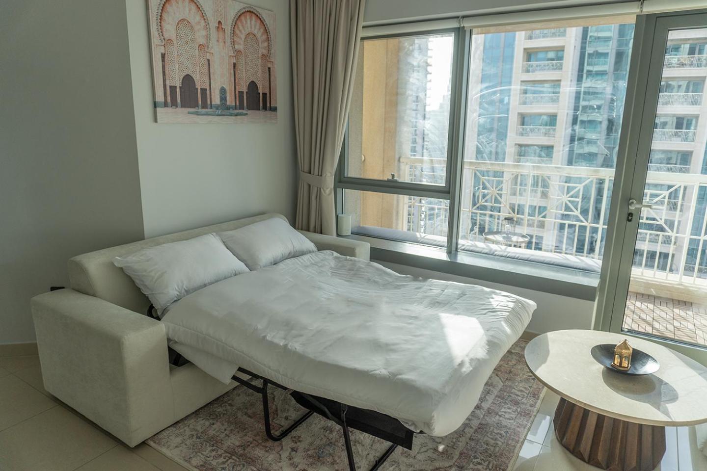 Апартаменти Downtown Oasis, Burj Khalifa Views, Luxury Amenities Дубай Номер фото